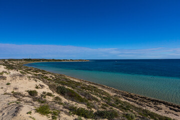 オーストラリア　ニンガルー・コーストのコーラル・ベイ・ビーチの海岸線