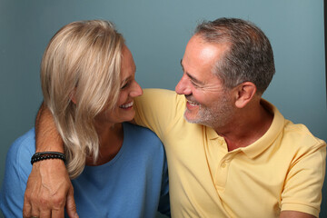 Obraz premium Beautiful happy commercial love couple