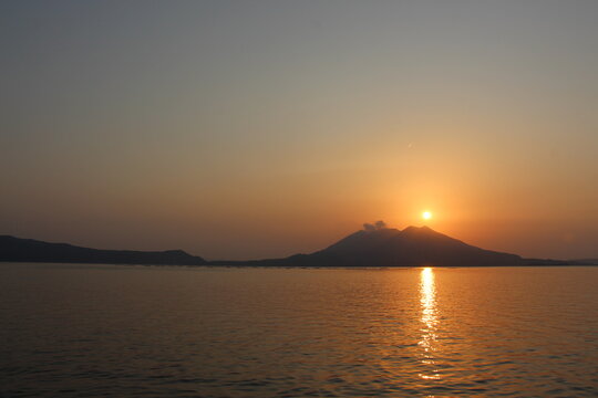 桜島と夕日