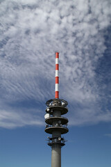 Obraz premium Ein Sendemast auf dem Feldberg