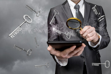 Concept of learning keywords for online optimization.