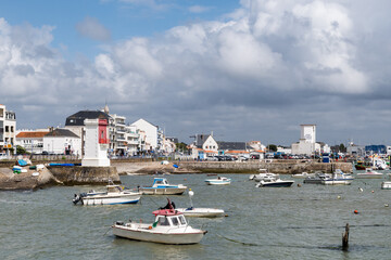 phare carr&eacute; &agrave; saint gilles croix de vie
