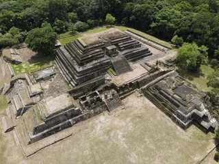 Ruinas del Tazumal, El Salvador - obrazy, fototapety, plakaty