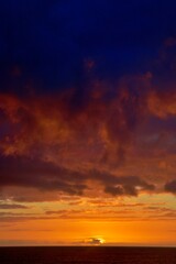 Sonnenaufgang über dem Ozean