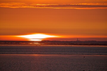 Sonnenaufgang über dem Ozean