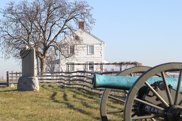 Gettysburg Klingel Farmhouse: The Kingel Farmhouse is one of several historic, original farmhouses still standing on the Gettysburg Battlefield.
 - obrazy, fototapety, plakaty