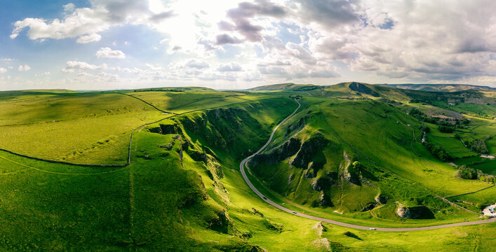 drone-view-of-winnats-pass-peak-district-national-park-england-uk