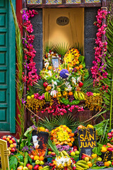 Water fountains decorated with vegetables and fruit
Fountains and water fountains in Puerto de la Cruz are decorated with flowers, fruits and vegetables for the sun festivals on June 22.
