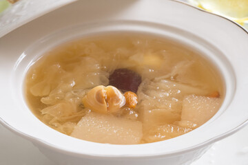 白木耳の煮込みスープ 