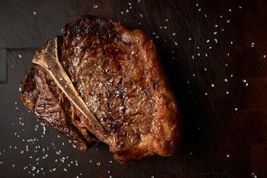 Juicy roasted beefsteak with salt