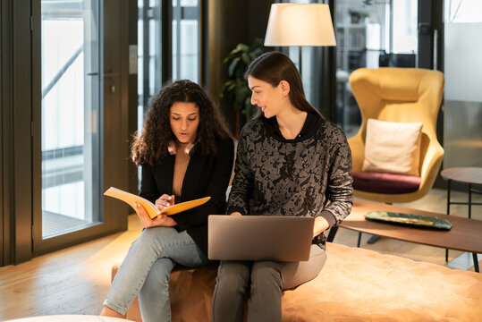 Business Women Working Together
