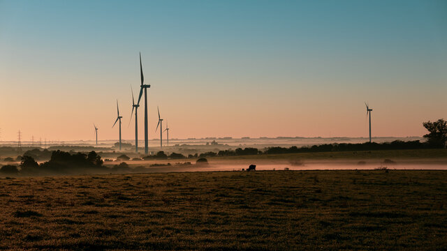 amanecer muy fr&iacute;o en el Parque E&oacute;lico Artilleros, Uruguay