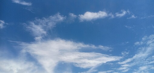 Fototapeta na wymiar white clouds in the morning sky