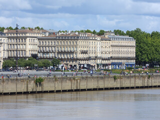 Naklejka premium quai bordeaux