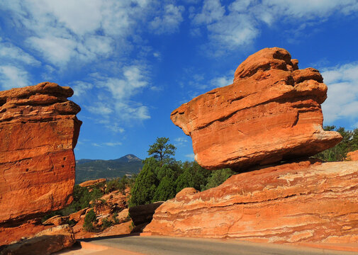   balanced rock on a sunny summer day  in garden of the gods park, colorado springs, colorado     