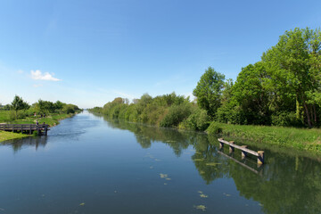 the maritime canal from Abbeville to Saint-Valery in the bay of the Somme 