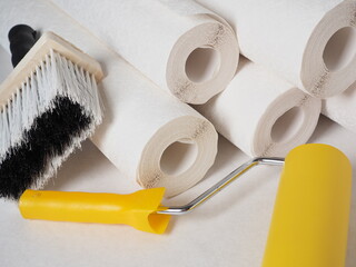 Wallpaper, a tool for wallpapering, repair in the apartment