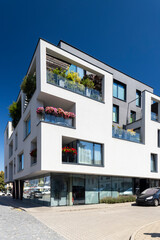 Fototapeta na wymiar Modern residential house with blue sky