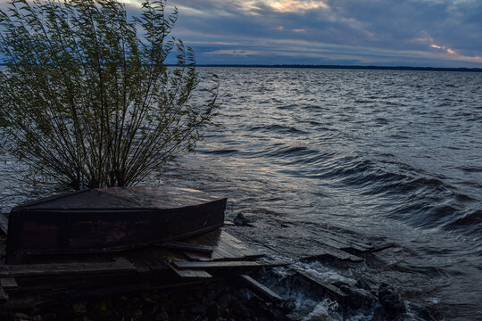beautiful sunset and waves on the Volga River