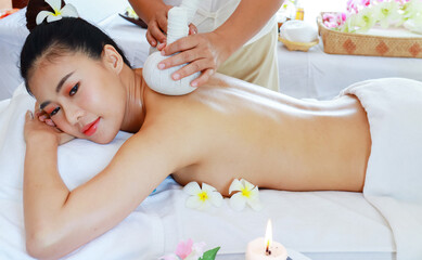 Asian woman happy are treated by professional masseuses in spa salons Healthy massage Massage to relieve fatigue and relax