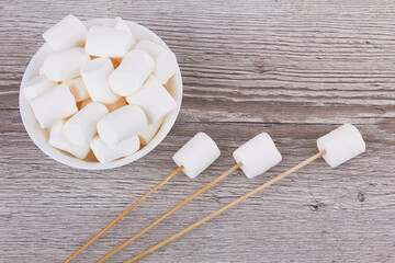 Fototapeta na wymiar Bowl with marshmallows