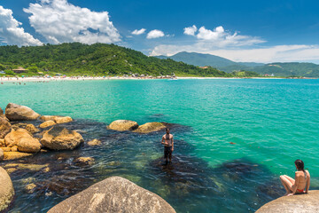 Costão da Praia das Cordas, Governador Celso Ramos-SC.