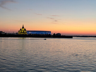 Naklejka premium city at sunset