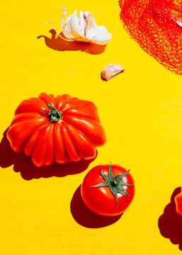 Tomatoes and garlic
