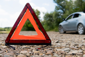 a sign indicating a car breakdown