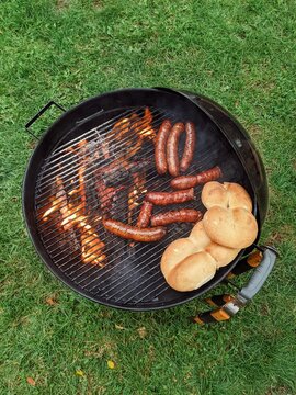 Grilling Longanizas and Fresh Bread