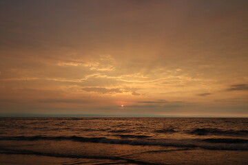 Obraz premium sunset on the beach