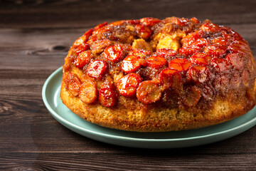Banada cake on the table.