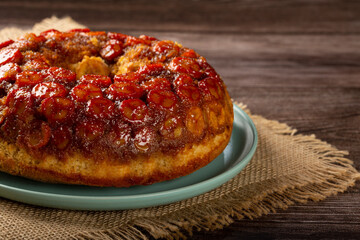 Banada cake on the table.