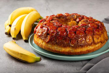 Banada cake on the table.