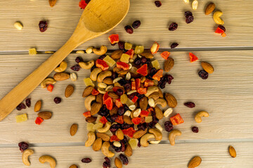 Mezcla de frutos secos (Arándanos, Nuez de la india, almendras, cacahuates, pepita de calabaza, acitrones, chispas de chocolate, nueces)