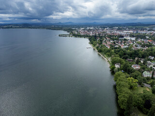 Blick über den Mettnaupark zur Stadt Radolfzell am Bodensee
