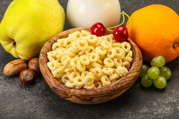 Breakfast with corn rings and milk