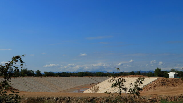 Betonkanal Bilder – Durchsuchen 16,043 Archivfotos, Vektorgrafiken und ...