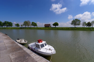 Naklejka premium Saint-Valery-Sur-Somme harbor in the bay of the Somme