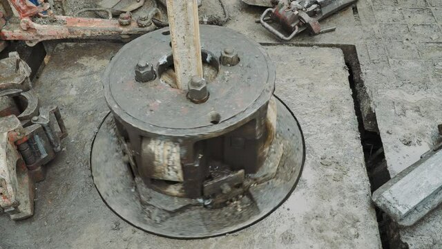 Drill pipe rotating in the rotary table for Oil Drilling Rig - Oilfield Industry