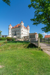 Fototapeta na wymiar Valley of Palaces and Garden - Dolina Palacow i Ogrodow - Palace in Wojanow, Schloss Schildau