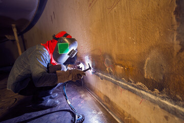 Repair storage tank welding