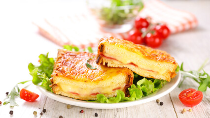 croque monsieur with ham and cheese