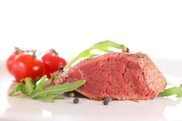 beef with arugula and pepper