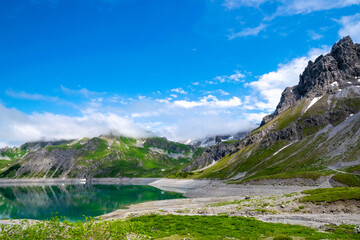 Fototapeta na wymiar alpin scenery next to the Lünersee (Vorarlberg, Austria)
