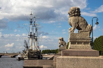 Fototapeta na wymiar Frigate on the Neva River in St. Petersburg