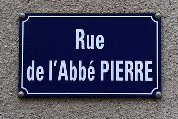 rue de l'abbé pierre - 444271652