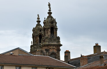 Fototapeta na wymiar lunéville...vieille cathedrale