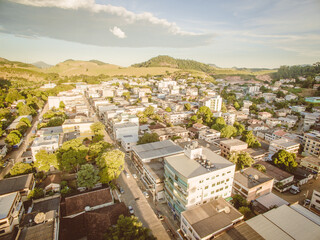 Centro da cidade com comércio e residências em Alfredo Chaves no interior do estado do Espírito...