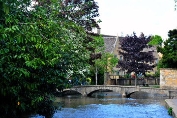 Naklejka premium Bourton on the Water River Windrush Cotswolds Gloucestershire